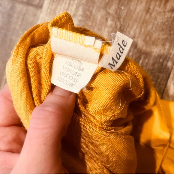 Made in Italy Golden yellow mustard yellow flowy midi skirt - Picture 5 of 13